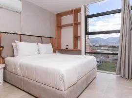 Metropolitan Living by HOUSY