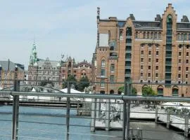 Ferienhaus Robinson im Feriendorf Altes Land direkt an der Elbe