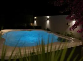 LUXURY MANDRE HOUSE Apartment II with Jacuzzi