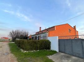 Casa cómoda, amplia y tranquila, hotel 