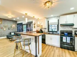 Weekend Getaway in Cornelius Walk to Dining!