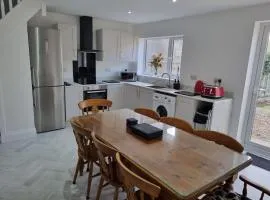 3 Bedroom House By The Sea, Deal Centre