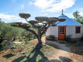 Yurta Mongola Delta del Ebro, κάμπινγκ σε Camarles