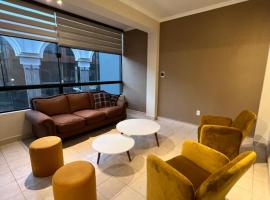 Apto de 2 habitaciones en el centro de Tarija!, hotel i Tarija