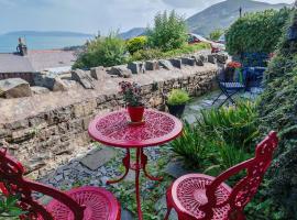 Fantastic sea views at Century's old Alma's Cottage - Sleeps up to 8 guests