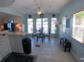 Coastal Adorable 1 bedroom 1 bath beach bungalow Located On Nettles Island