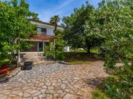 2 Bedroom Lovely Apartment In Malinska