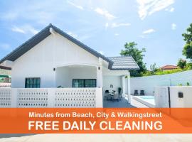 Villa Anna, minutes from the beach and city Pattaya, Hotel in Nong Prue