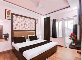 Super Hotel O BBD Lucknow Formerly 7th Heaven, hotel v destinaci Chinhat