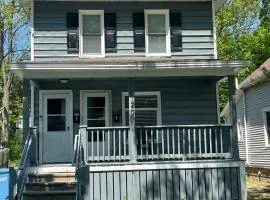 Spacious 1 Bedroom Duplex