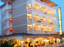 Hotel Strass