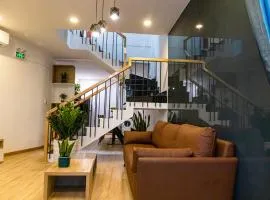 New Happy House Homestay's My Khe Beach with 4BR
