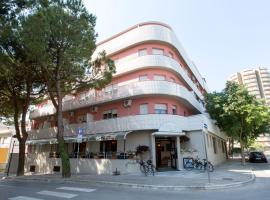 Aparthotel Carinzia, serviced apartment in Lignano Sabbiadoro
