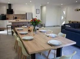 Chez Nous, Chez Vous !