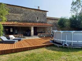 Le Quereau, Hotel in Saint-Macoux
