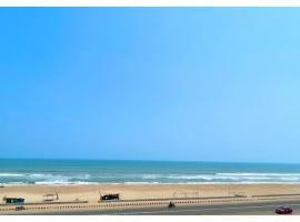 LUXUARY HOTEL T-B-R Near Sea Beach & Jagannath Temple- Restaurant- Free Wi-Fi & Parking Facilities - Spacious and Fully Air Conditioned Room- Best Hotel In Puri, ubytování v soukromí v destinaci Purí