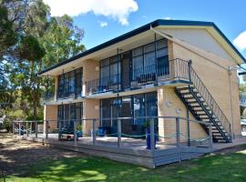 Viesu nams Longbeach Apartments pilsētā Coffin Bay