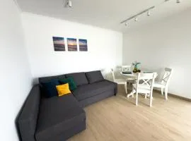 Beachside Renovated 1BR apt -111