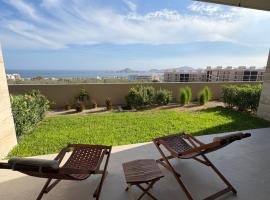 Family-Friendly Oceanview Retreat Resort Access, hotel u Cabo San Lucasu