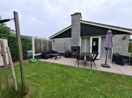 Cosy Petten, Family only, hotel in Petten