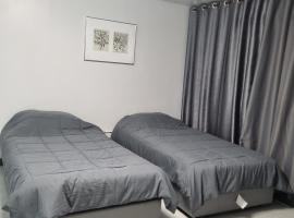 Popular Muang Thong Thani Condo, Building T9, Floor 8, Room 13, apartmán v rezidenci v destinaci Pak Kret