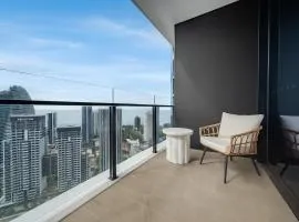 Starview Suite - Private Oceanview 2 Bedroom Apartment on the Star Residence Broadbeach, Free Carpark Included with your stay!