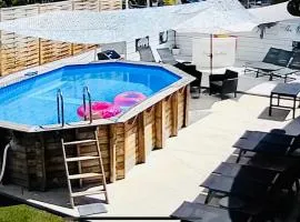Bungalow avec piscine
