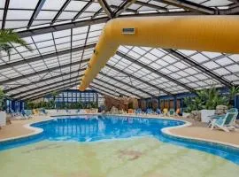 Marine holiday park - L&G caravan hire