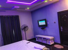Vitaluxury apartment, hotel in Akowonjo