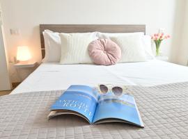 IzzHome Oasis, khách sạn ở Pula
