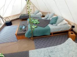 Dordogne Glamping & Camping, hotel u gradu Bouzic