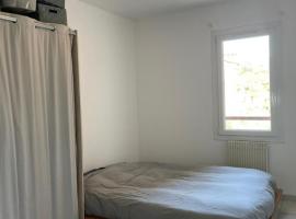 Le spot, Hotel in La Farlède