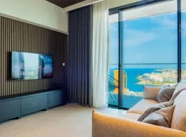 Mercury Towers 2502 Suite