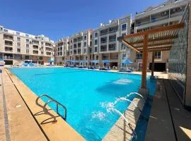 Hurghada Hub 1-BR with Pool & Aqua Park