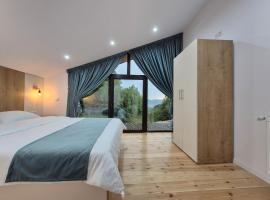 La casa din deal Viseu, casa de campo em Vişeu de Sus