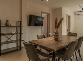 Elonea Villas, Luxury Villas and Studios in Kallikrateia Halkidiki with Garden, Veranda & BBQ