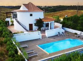 Algarve Windmill, Villa and Pool 2000m to the Beach