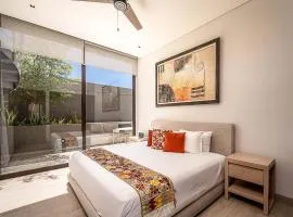 2 BR Cabo Marina Walk to Beach & Private Jacuzzi