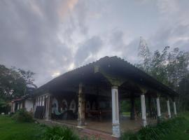 Grande y hermosa casa de tapia, hotel v destinaci San Carlos