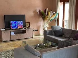 Plaza Luxury Apartment