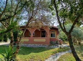 Villa Sunlight and Luna, hotel di Kanakádes