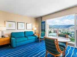 Ala Moana Hotel 1 bedroom sleeps 4 with King bed