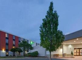 Holiday Inn Express Wilkesboro By IHG, hotell sihtkohas Wilkesboro lennujaama Wilkes County lennujaam - IKB lähedal