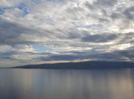 Apartments Tereza, logement avec cuisine à Senj