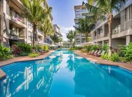 Diamond 2BR Deluxe Poolside Condo