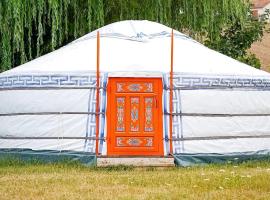 Yourte traditionnelle mongole, gl&agrave;mping a Marcoux