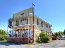 Gîte Grand-Père Nicole, porodični hotel u gradu Val-Brillant