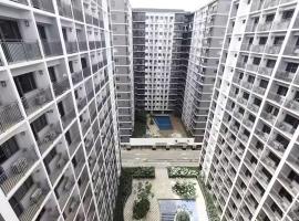 The Nuebe Chalet near SM Moa Pasay City، كابينة في مانيلا