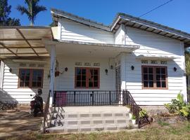 Jeff Guesthouse, hotel v destinaci Bumiagung