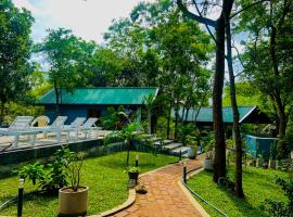 Maritime Nest Cabanas, hotel v Tangalle